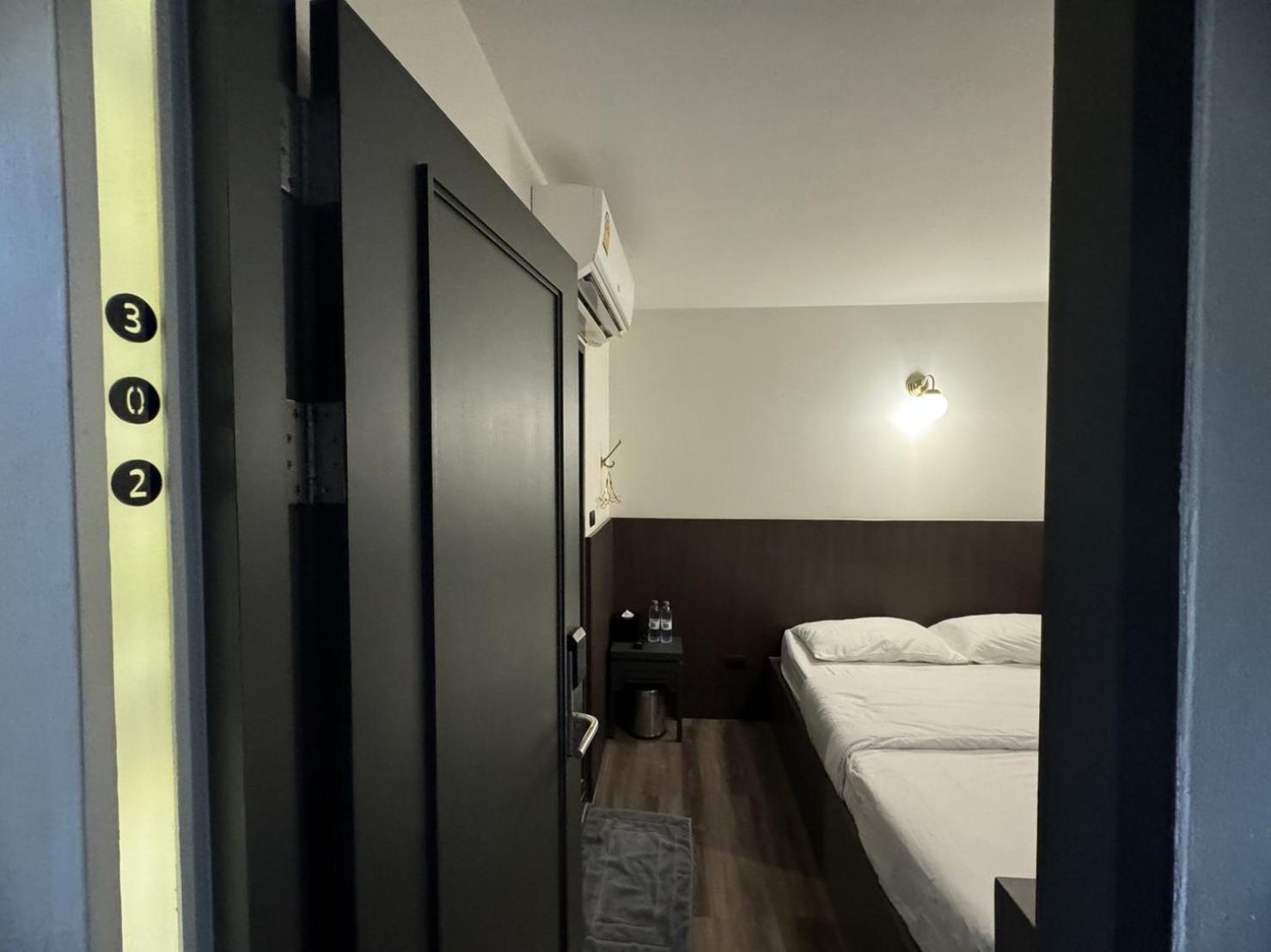 Four Sisters Homestay Bangkok Extérieur photo