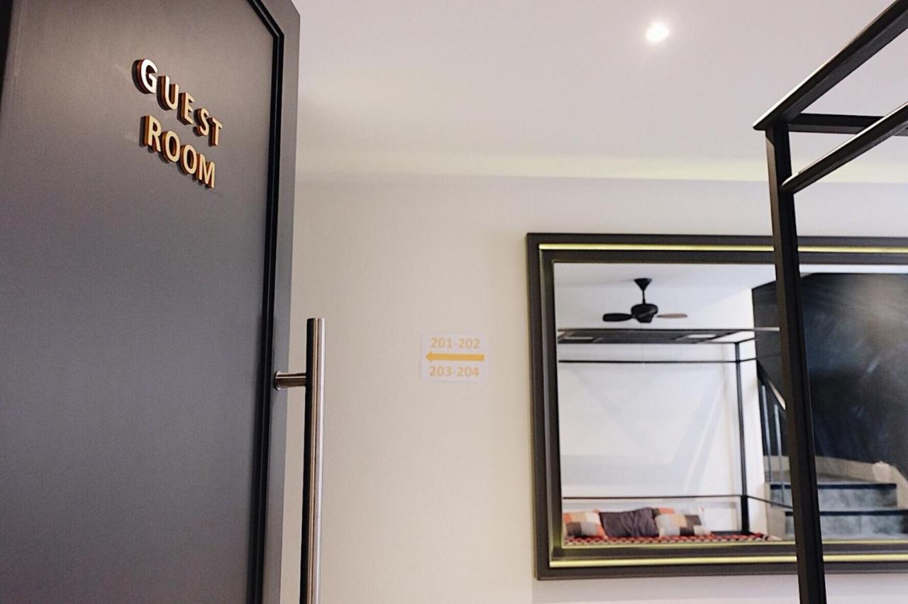 Four Sisters Homestay Bangkok Extérieur photo