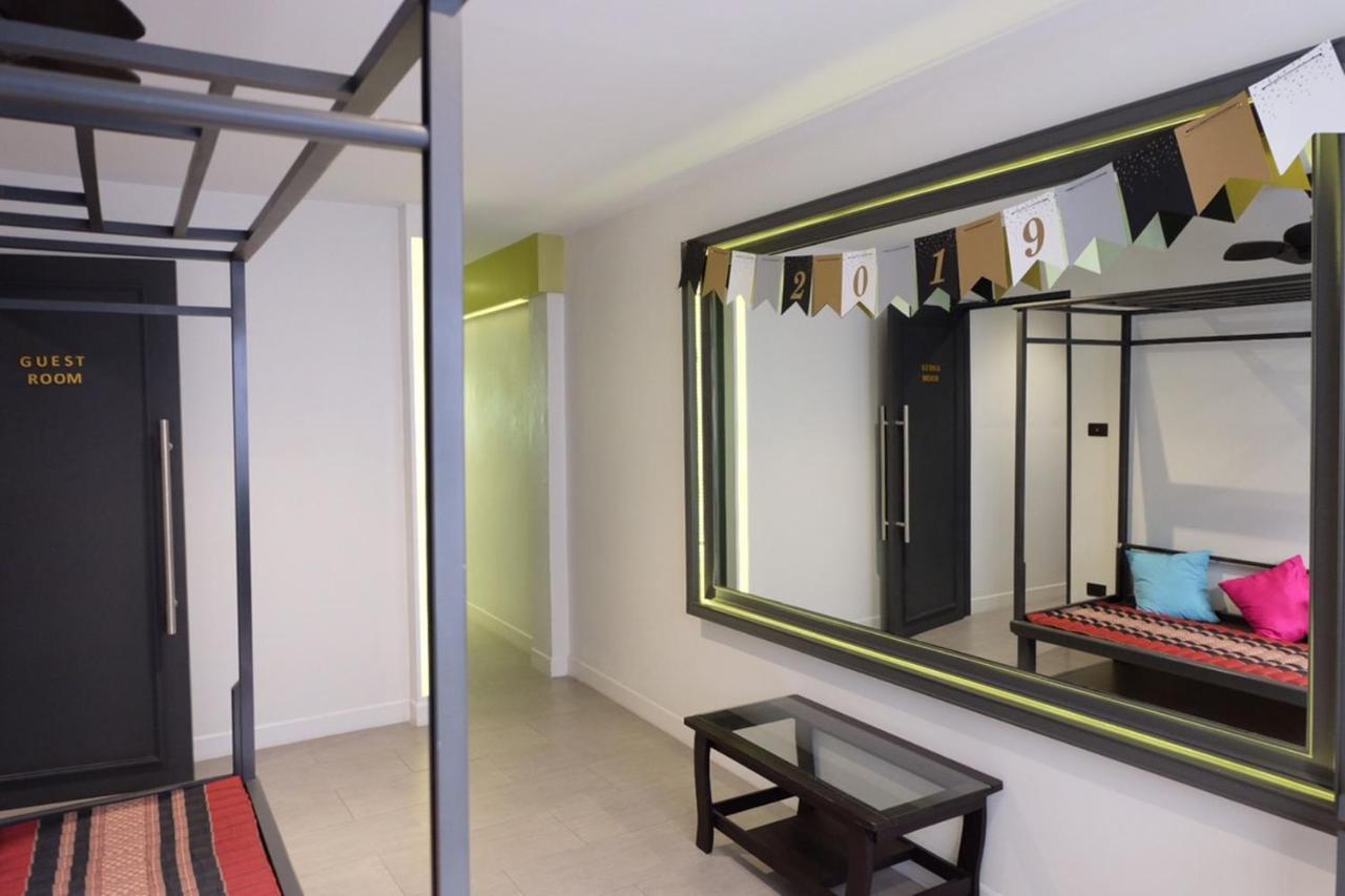 Four Sisters Homestay Bangkok Extérieur photo